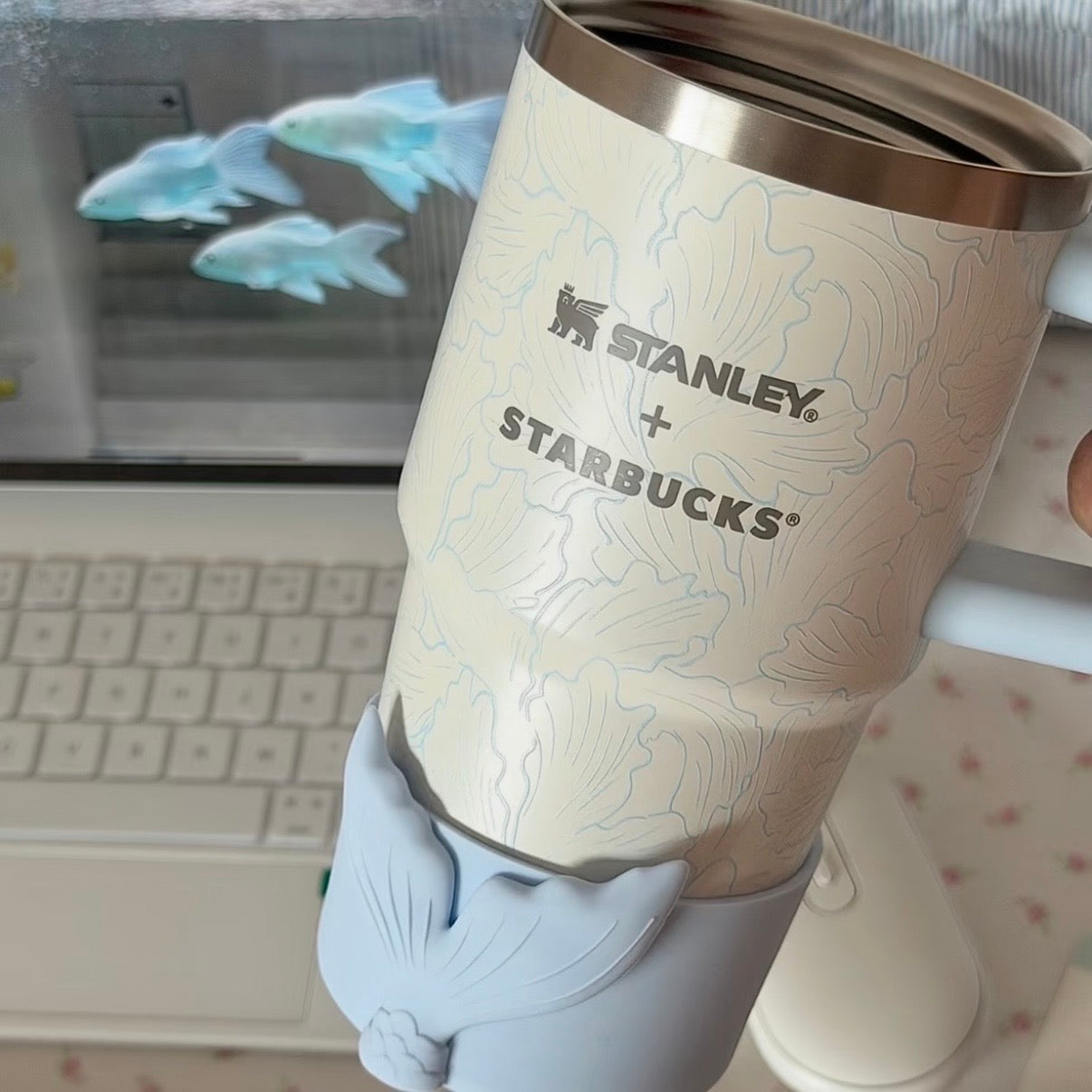 Starbucks cup num 1747