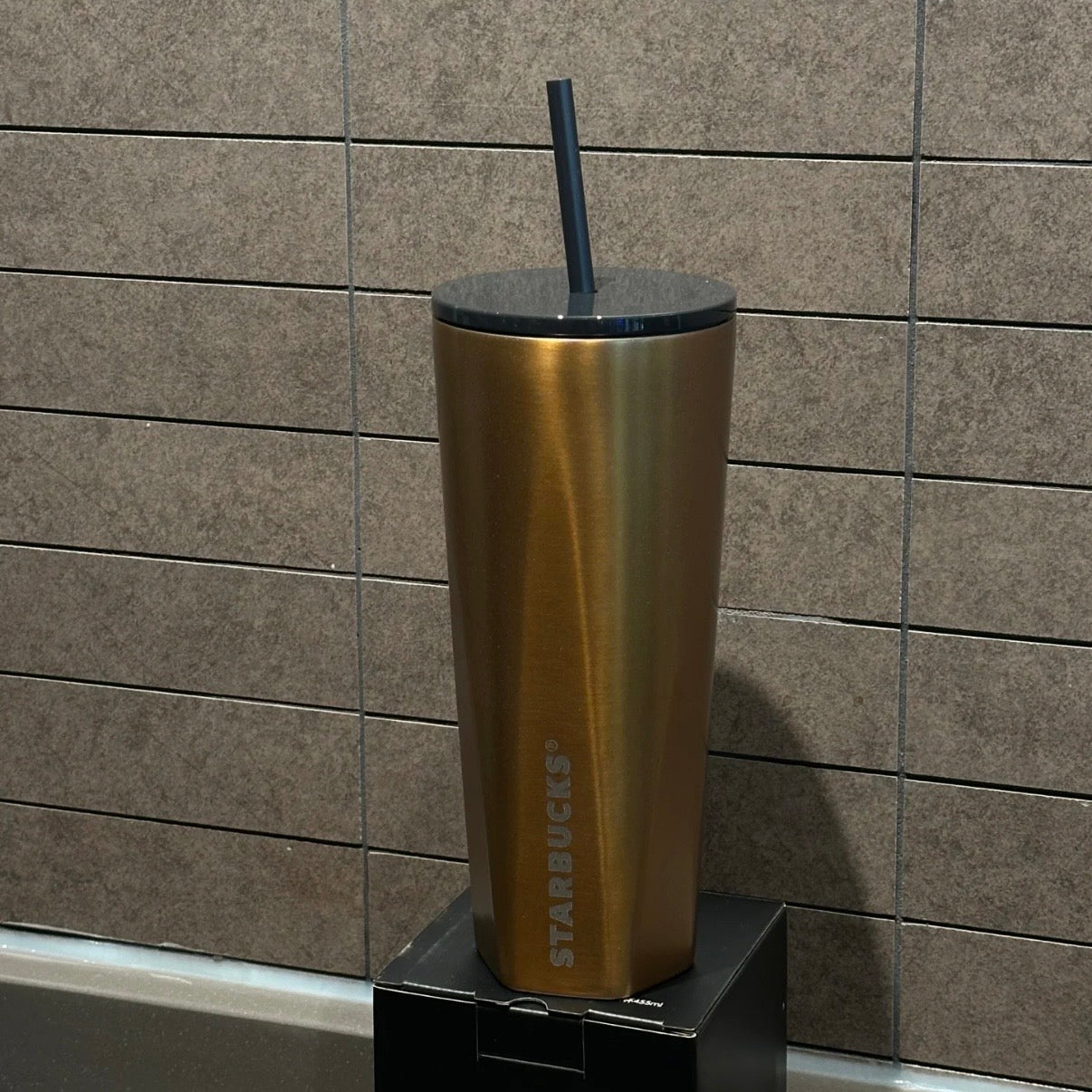 Starbucks cup num 1370