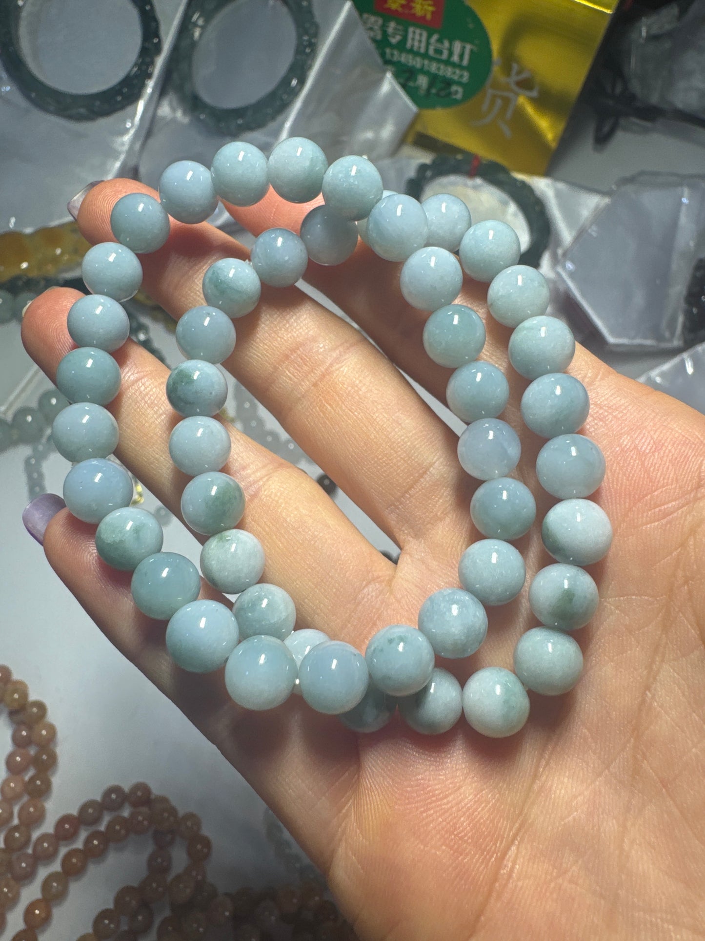 Queen Jess link 25 10.25 man