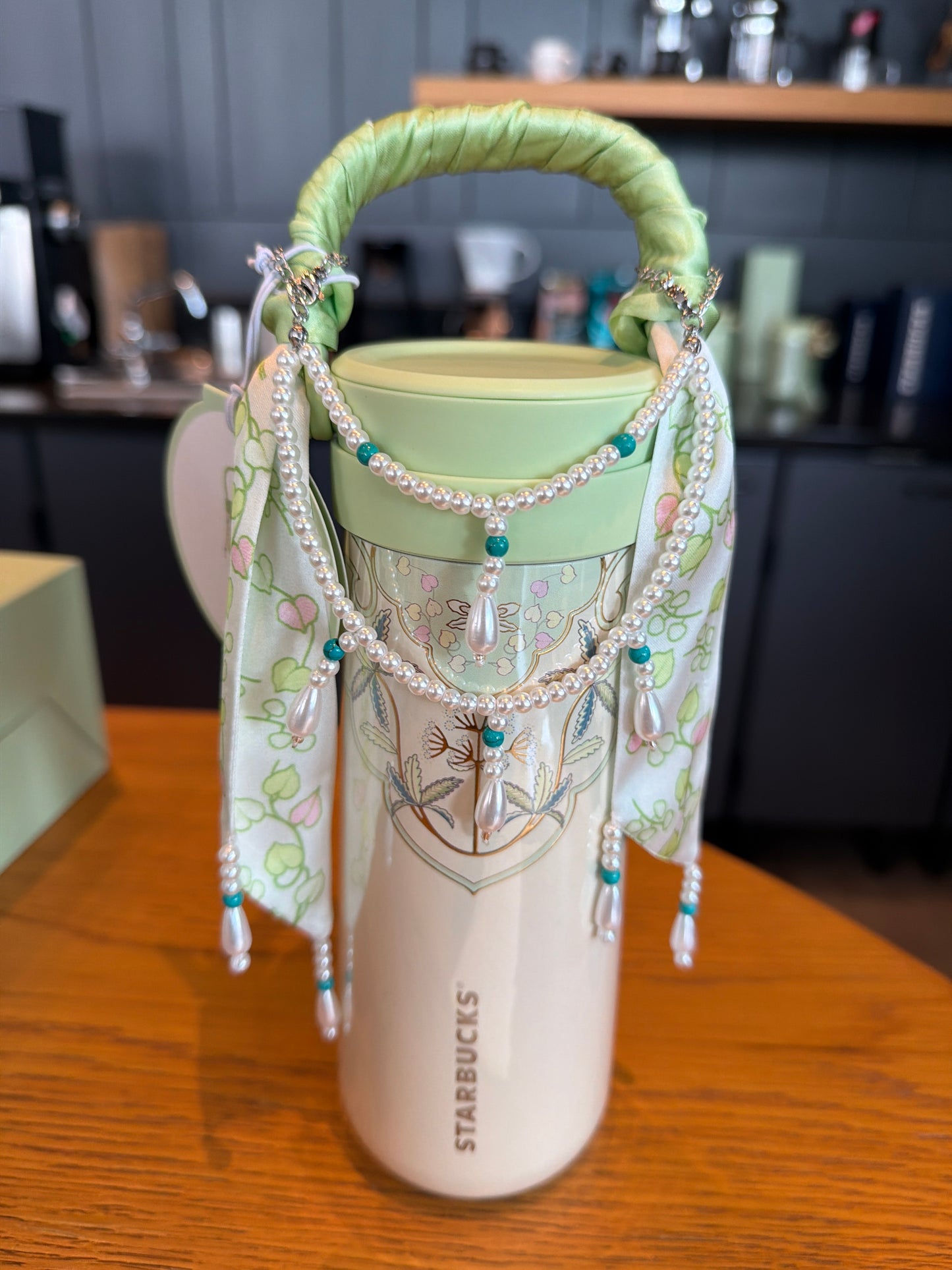 Starbucks cup num 1528