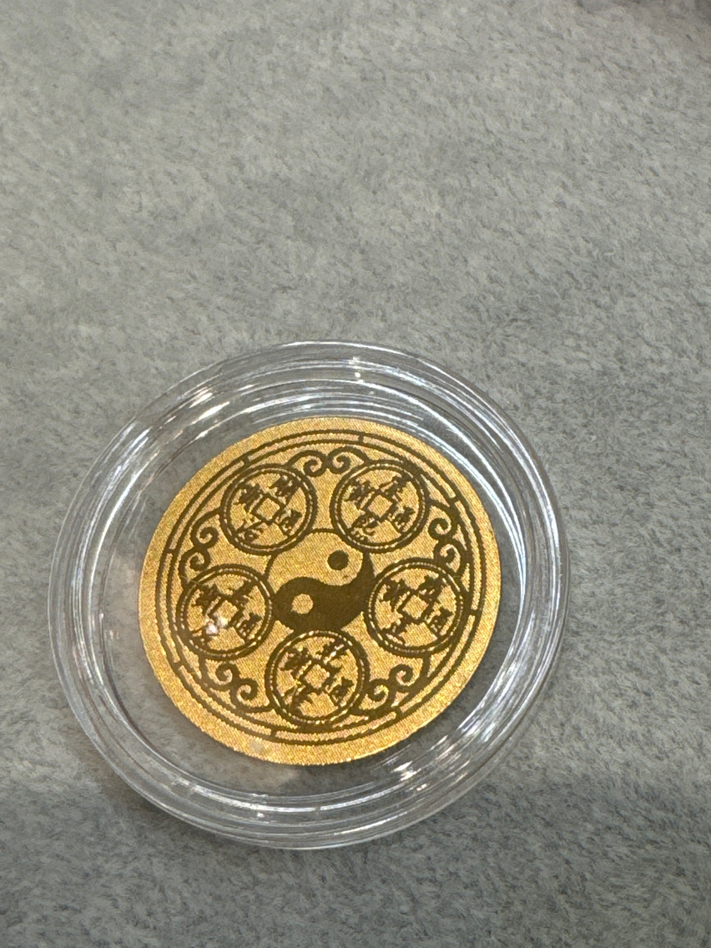 2mg Gold Stickers