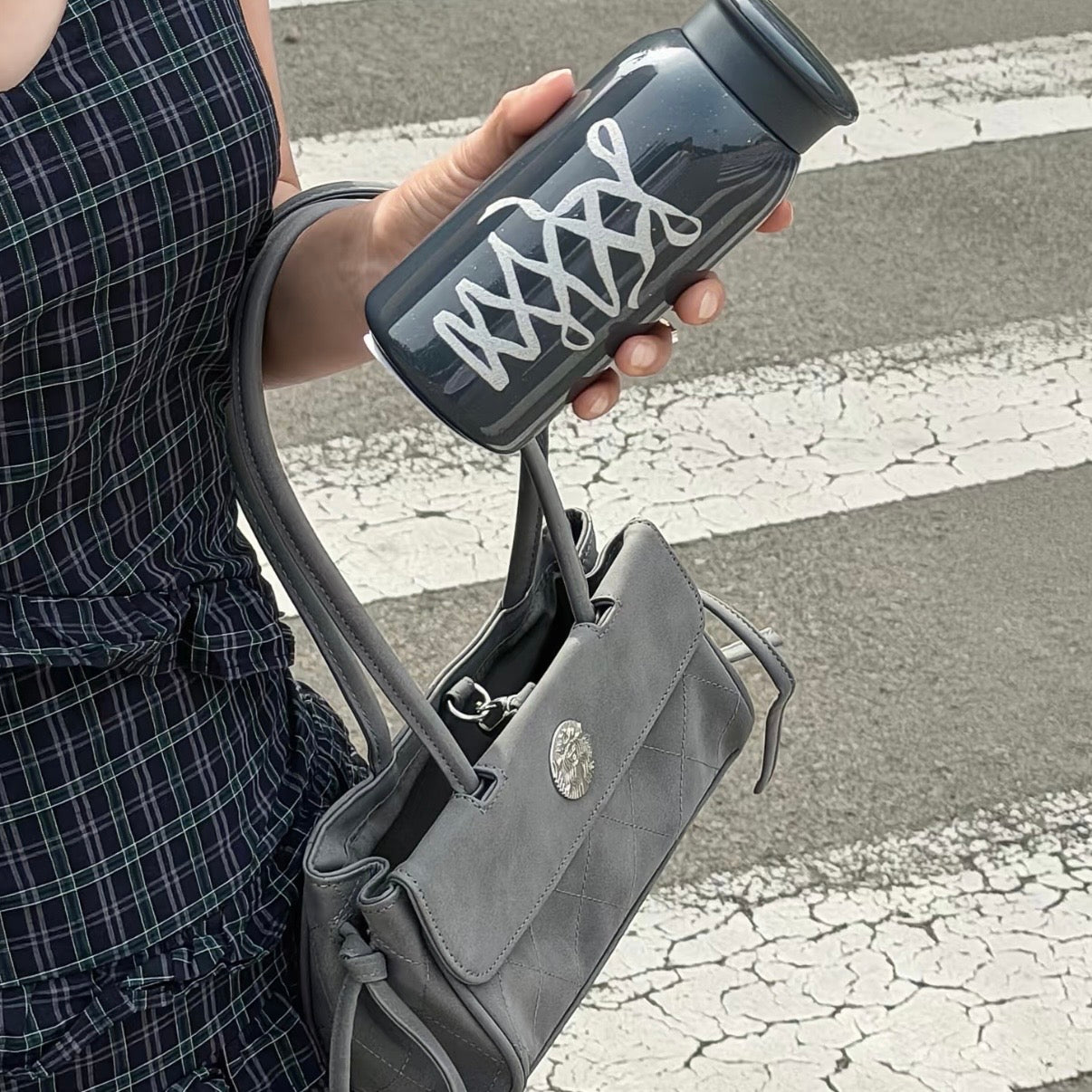 Starbucks cup num 1672