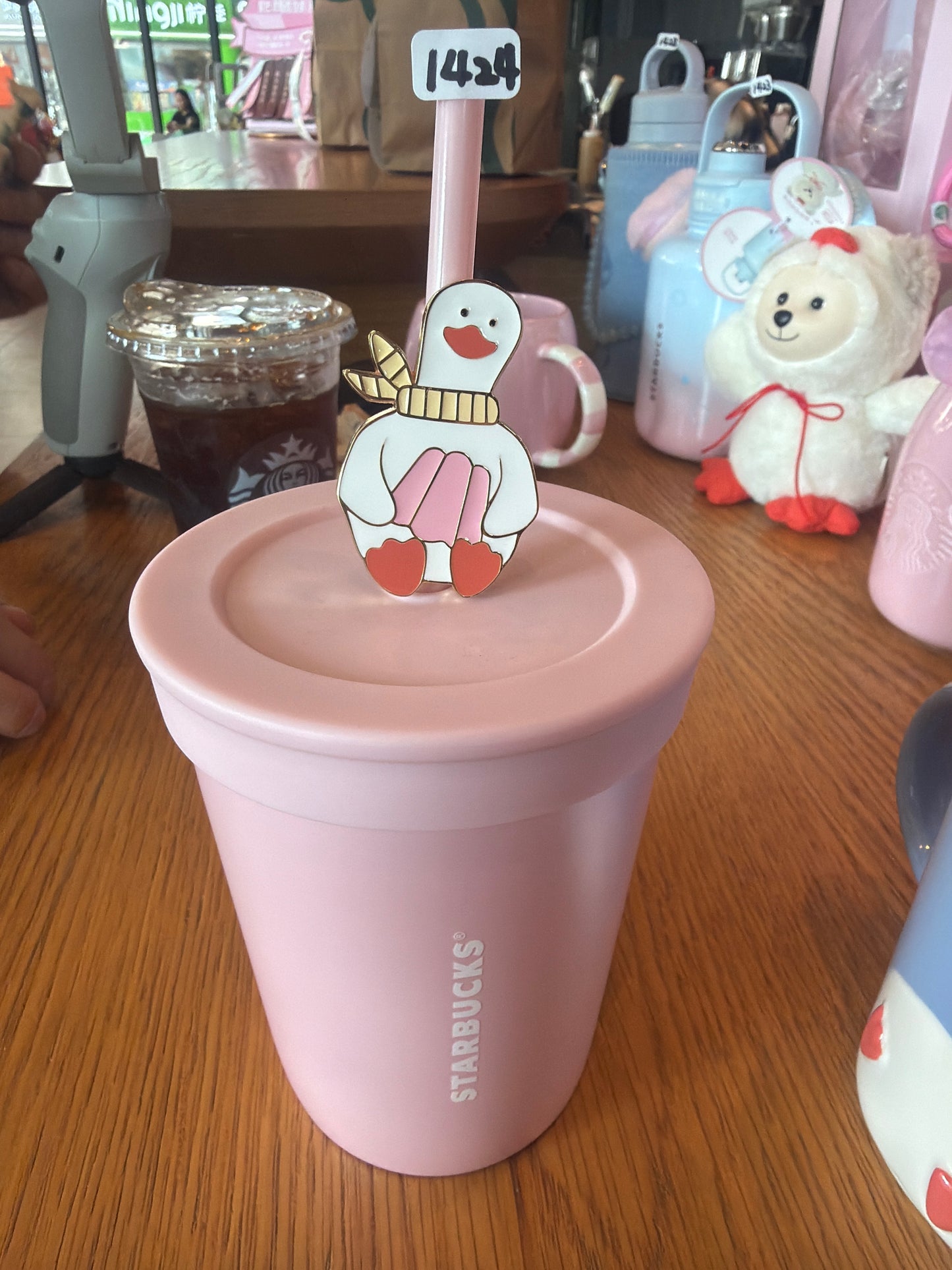 Starbucks cup num 1424