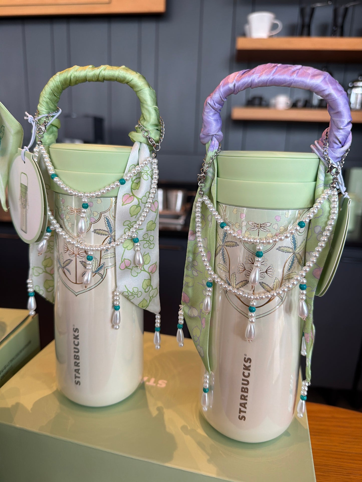 Starbucks cup num 1528