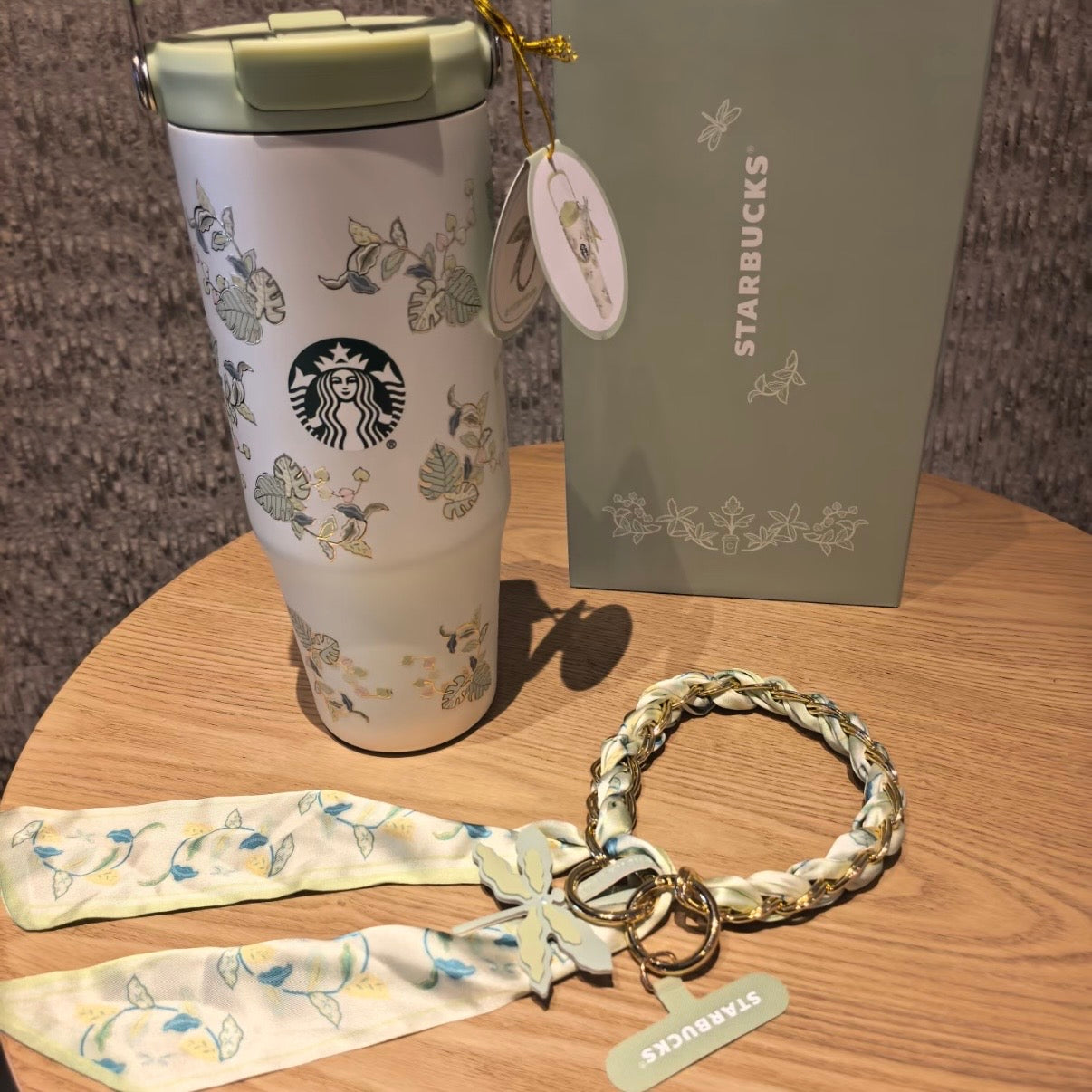 Starbucks cup num 1522