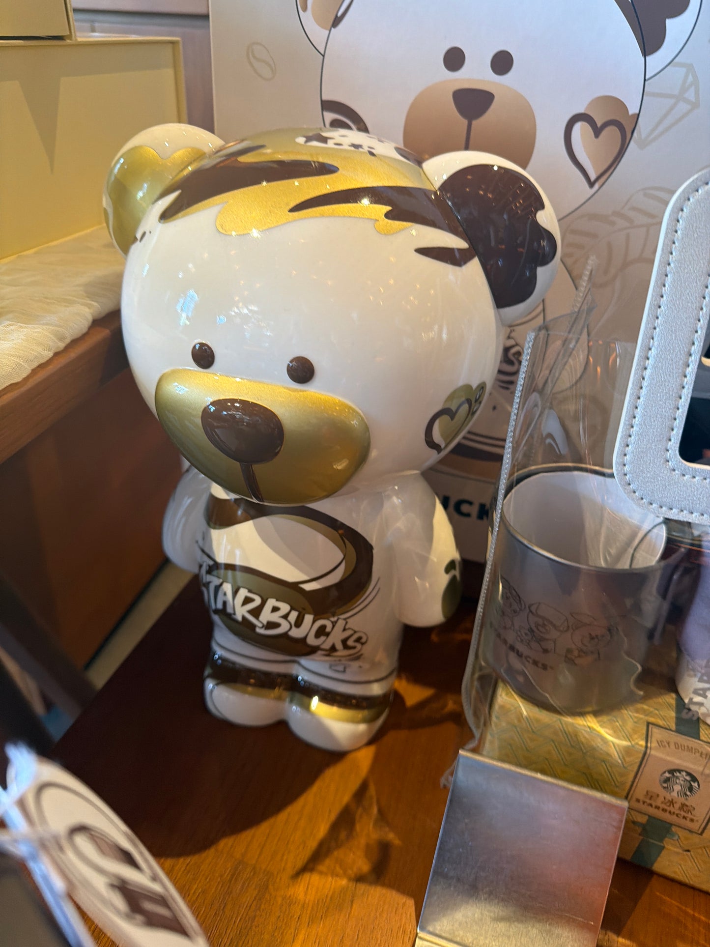 Starbucks cup num 1670