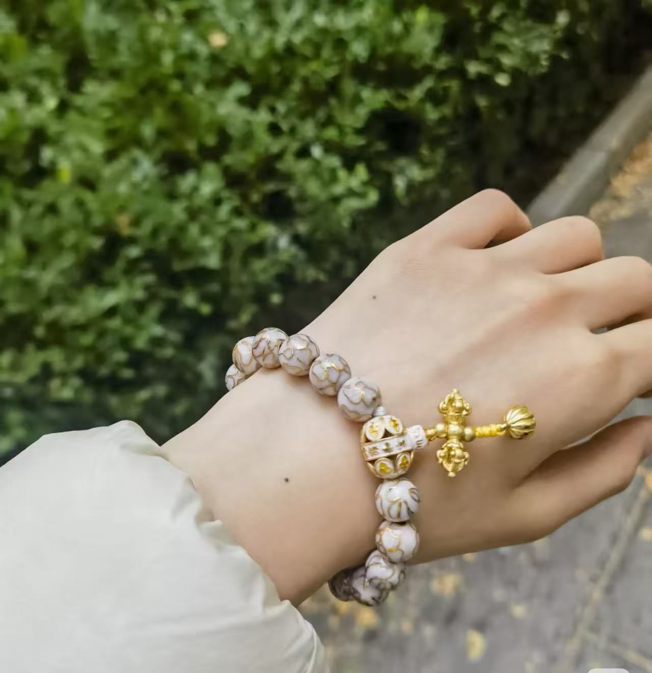 Temple bracelet cloisonne enamel styles